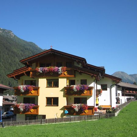 Haus Rosmarie Apartment Neustift im Stubaital Exterior photo